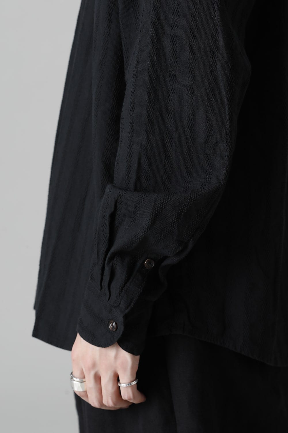 Woven Pattern Shirt-Black