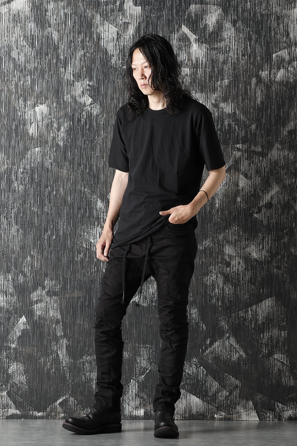 ドロップクロッチ カーブスリムパンツ