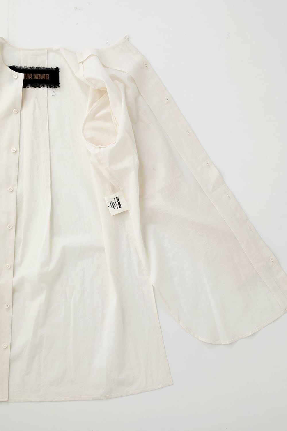 NO COLLAR TRIXIE TOP EMPATA