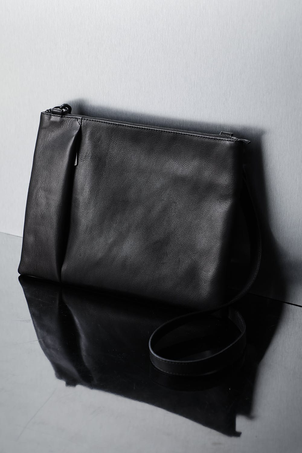 Leather shoulder bag 'grande poche' sacoche