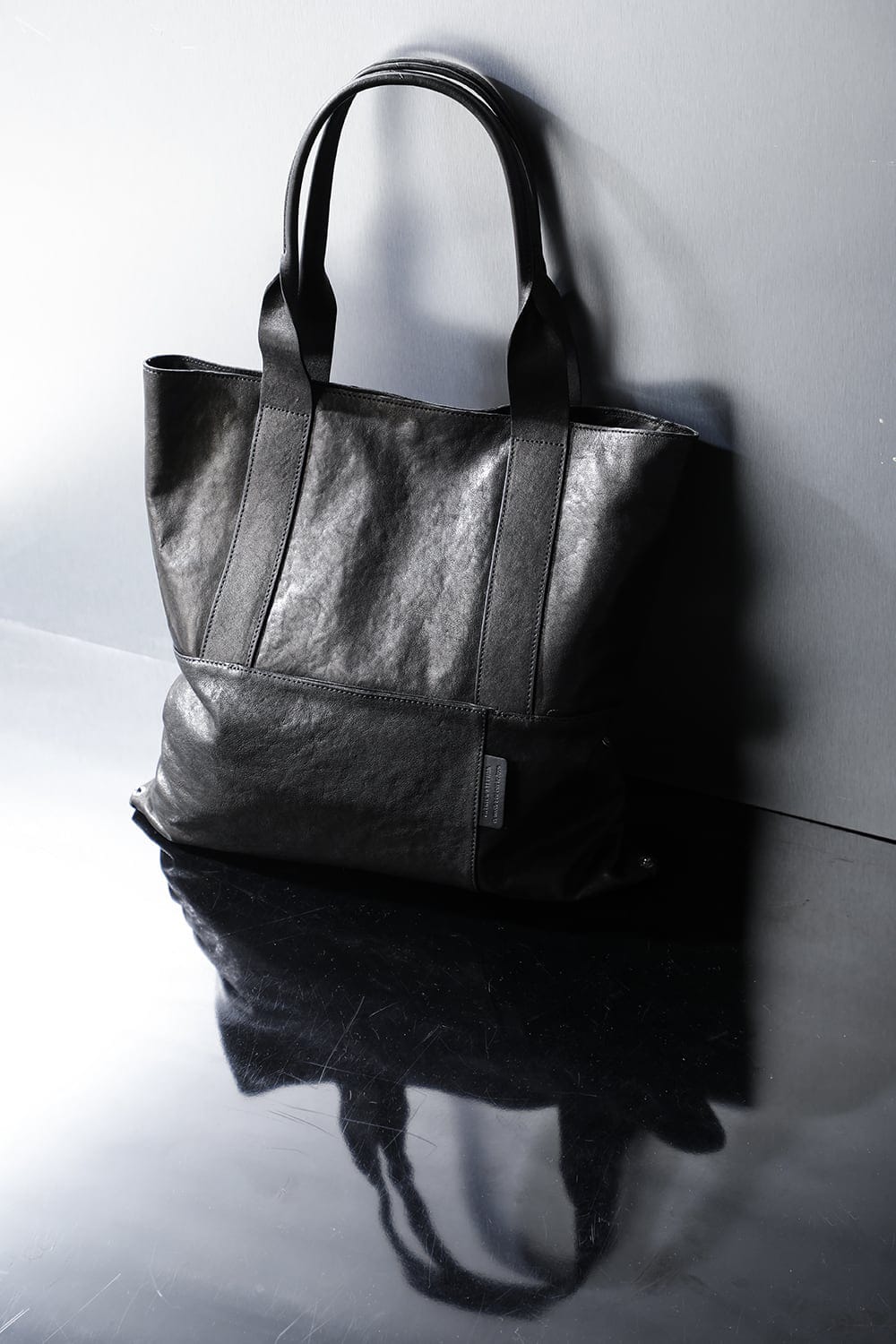 Leather tote 'thin & light' 2