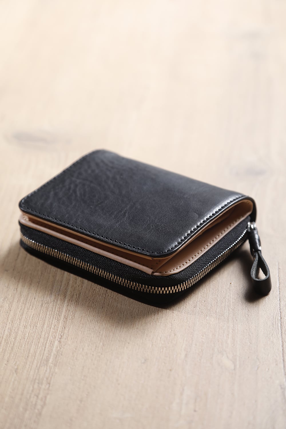 Tower Half Wallet Cow Mineral