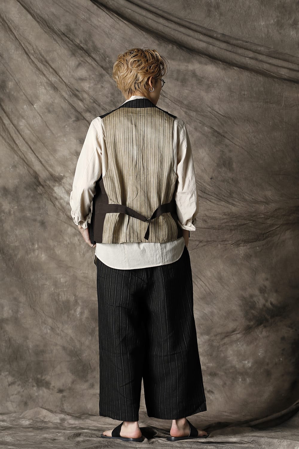 ドローストリング バギー クロップドパンツ