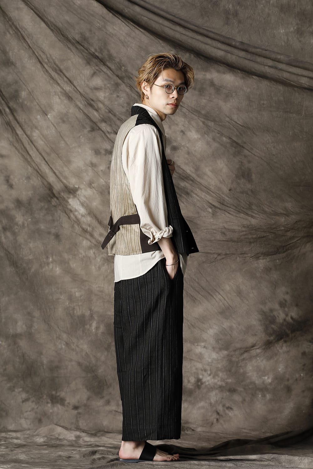 ドローストリング バギー クロップドパンツ