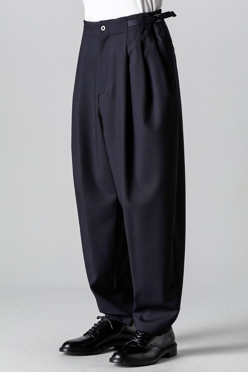 Three Tucks Tapered Pants