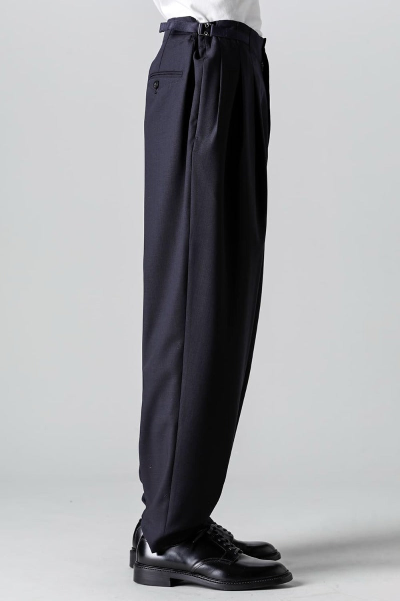 Three Tucks Tapered Pants