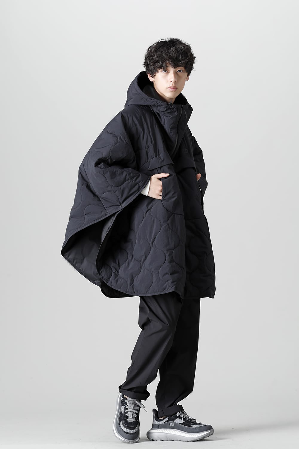 Heating Poncho Black