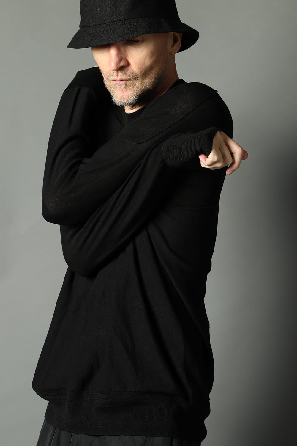 ルーズフィット ニットロングスリーブ シルク/コットン  ブラック