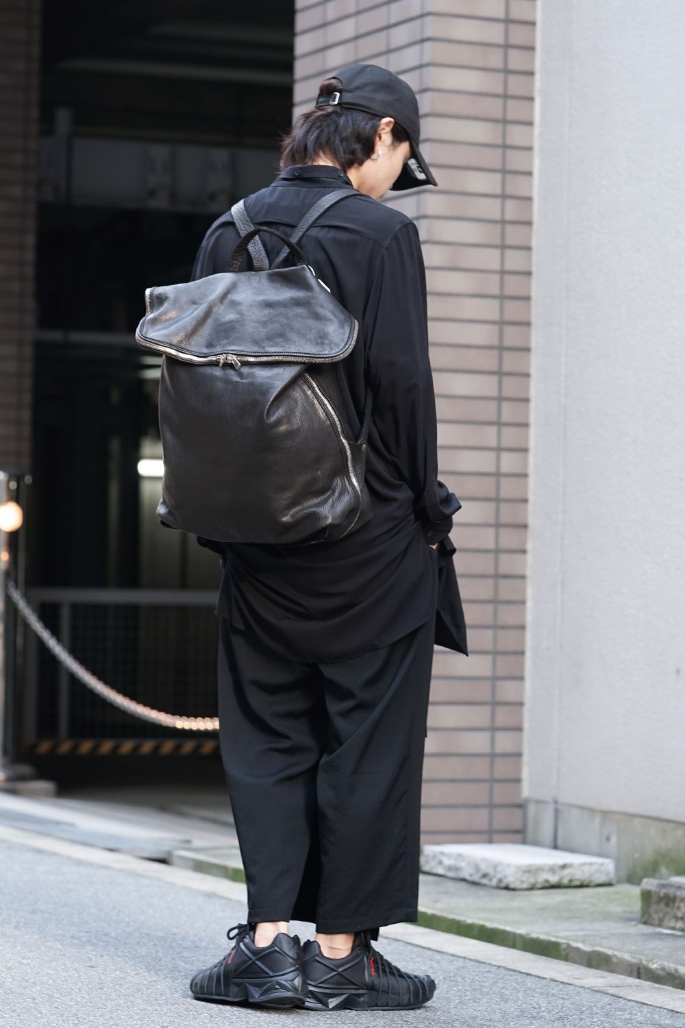 Large Belted Backpack Soft Horse Full Grain Leather BLK/T