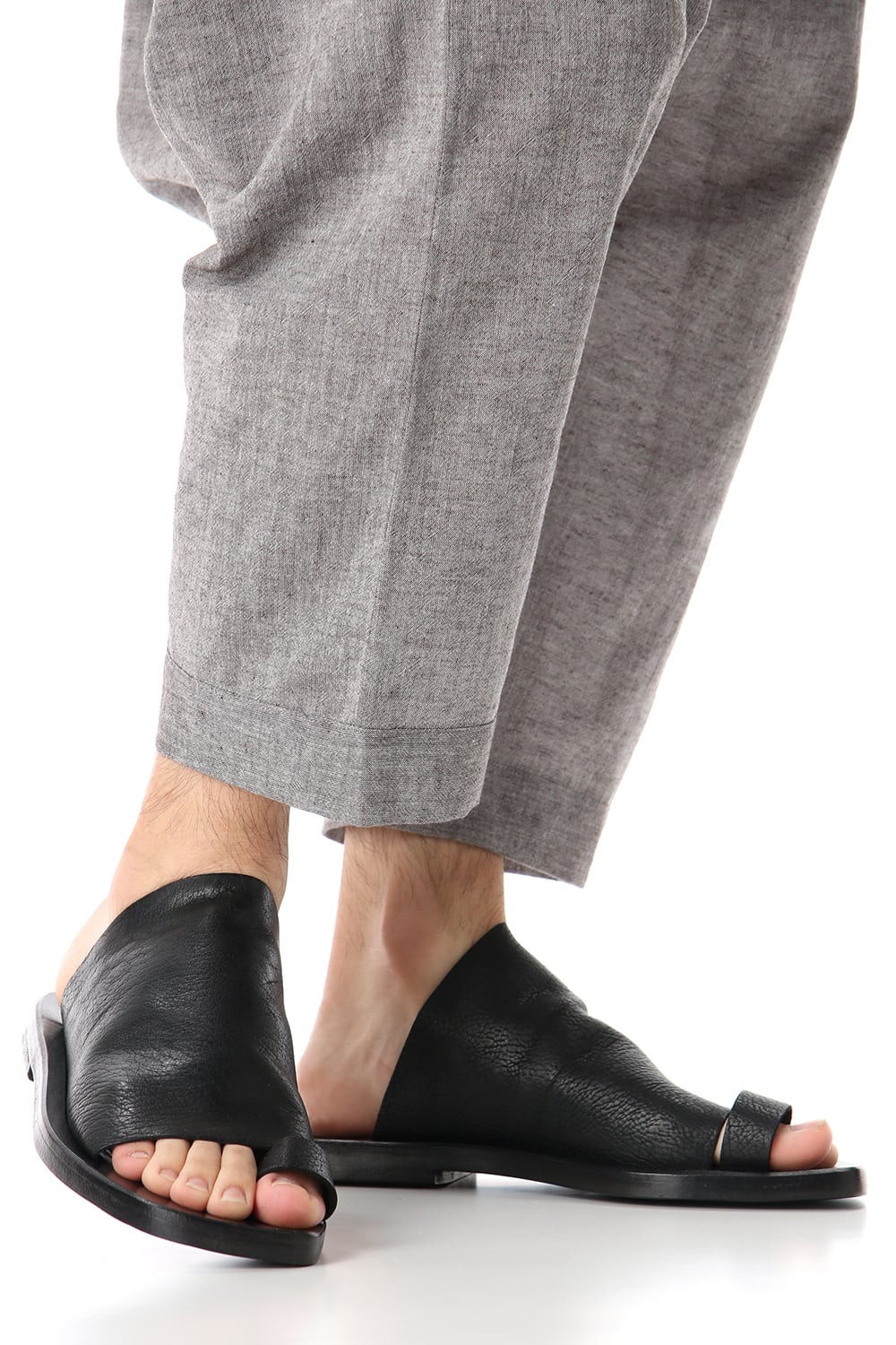 Mule With Toe Ring Sandals