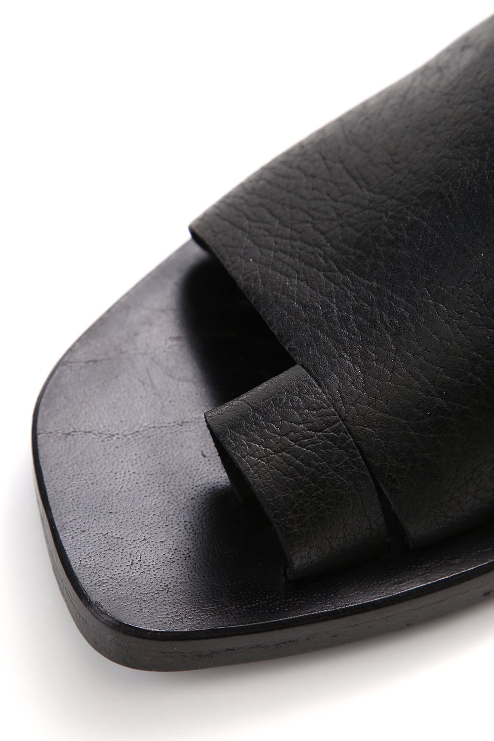 Mule With Toe Ring Sandals