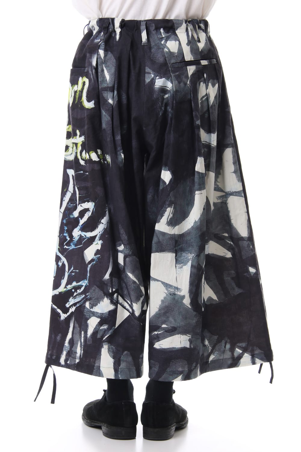 Left front Art Balloon pants 