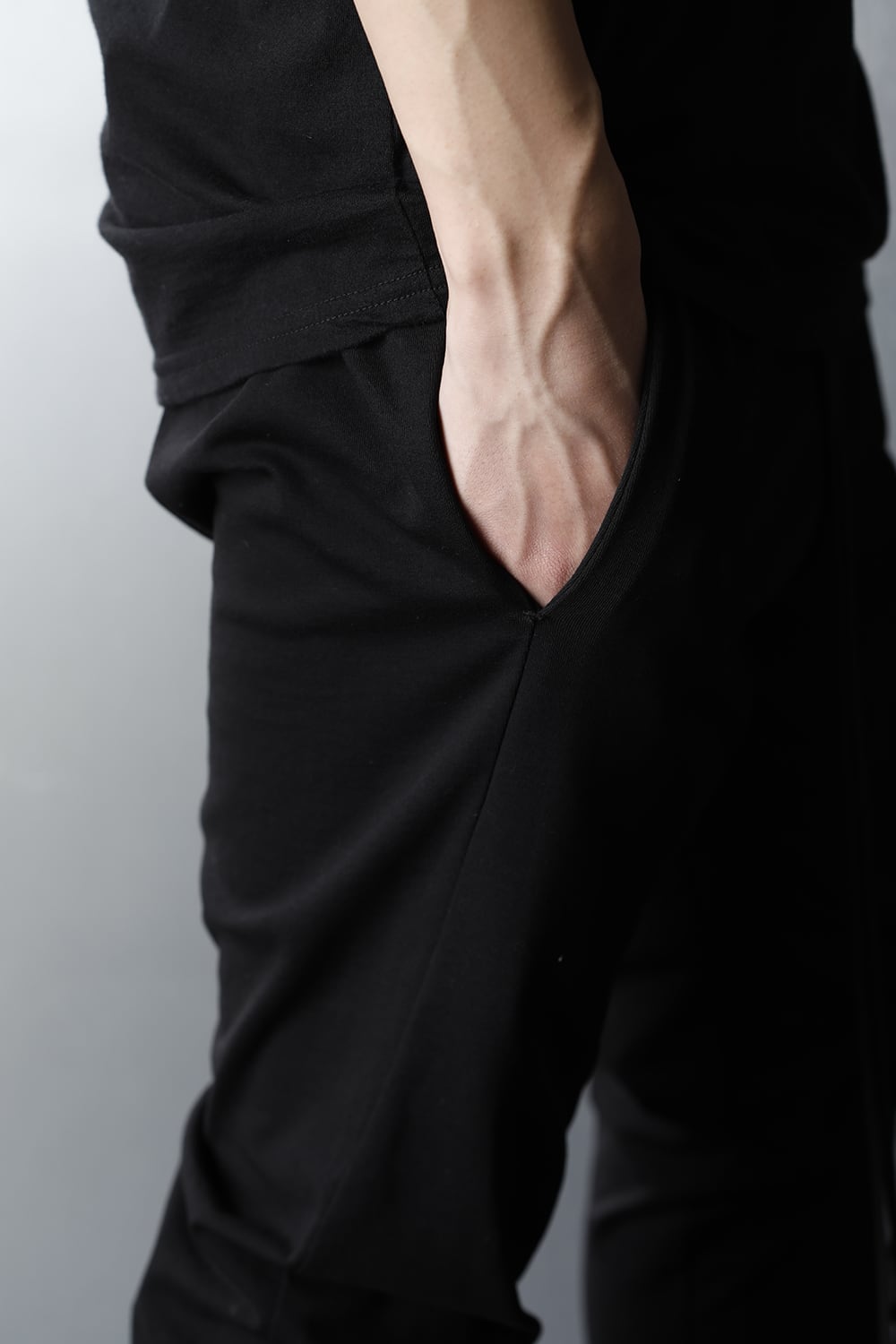 Cropped Slim Sweat Pants