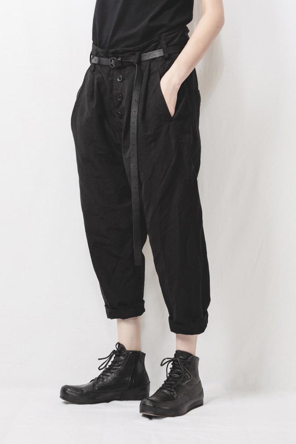 2 Tucks Cropped Sarouel Pants Black