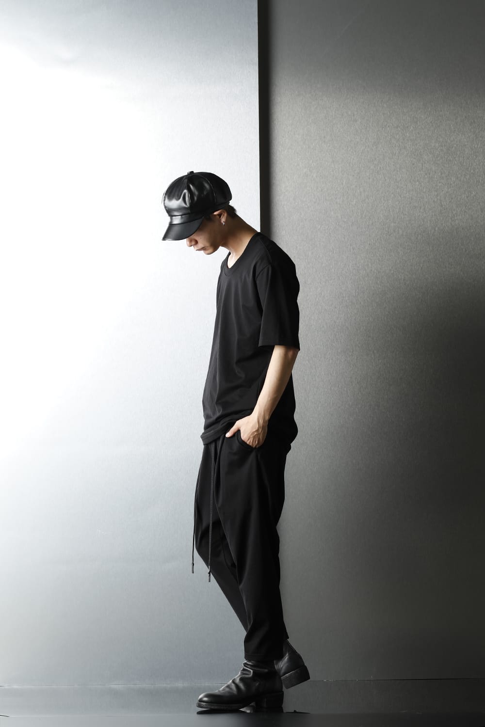 Drop crotch Cropped Tuck pants