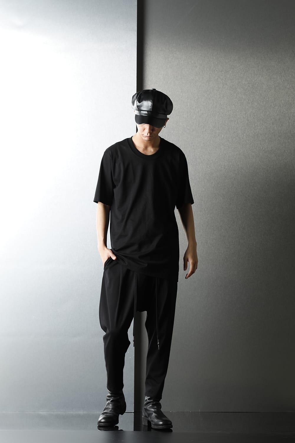 Drop crotch Cropped Tuck pants