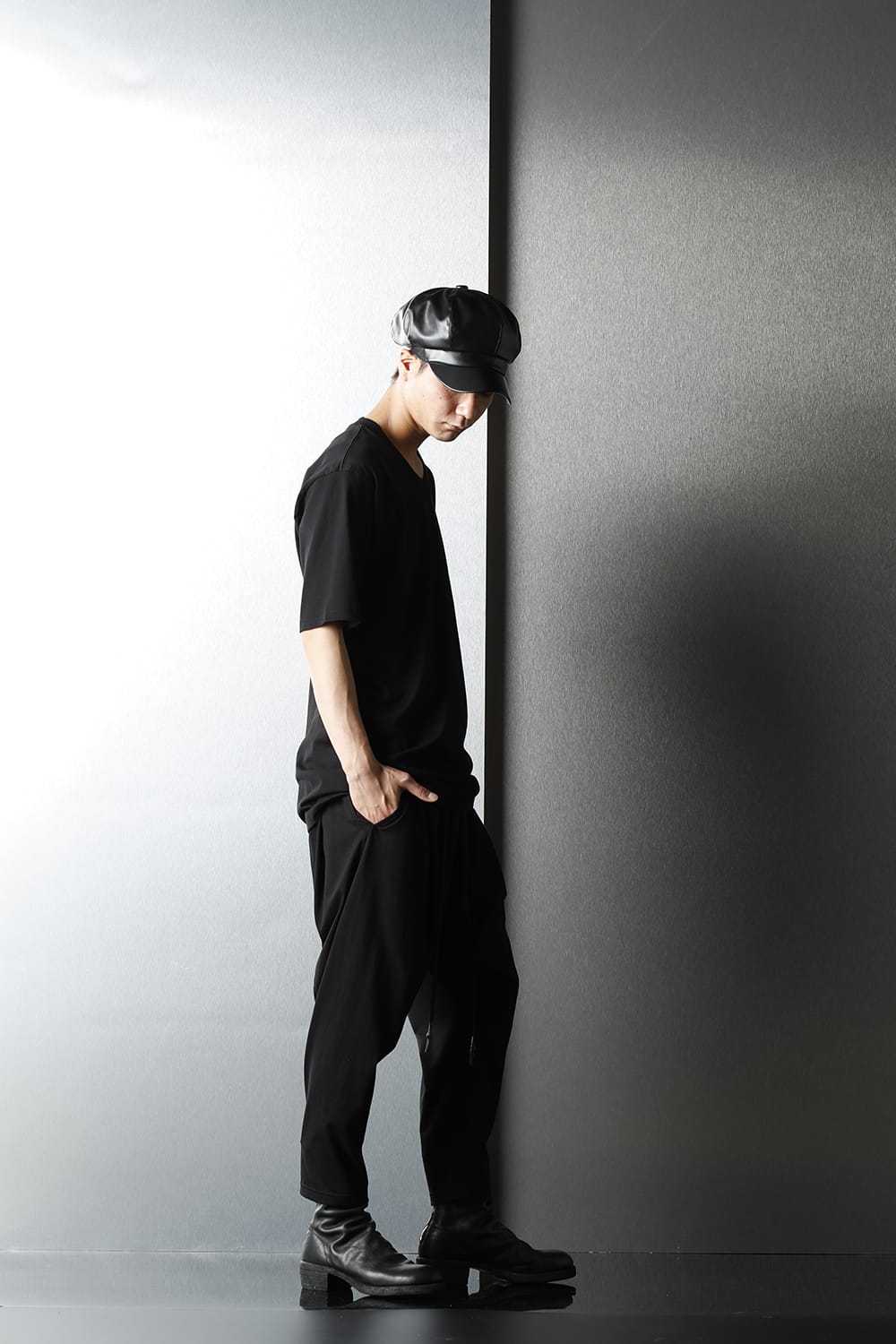 Drop crotch Cropped Tuck pants