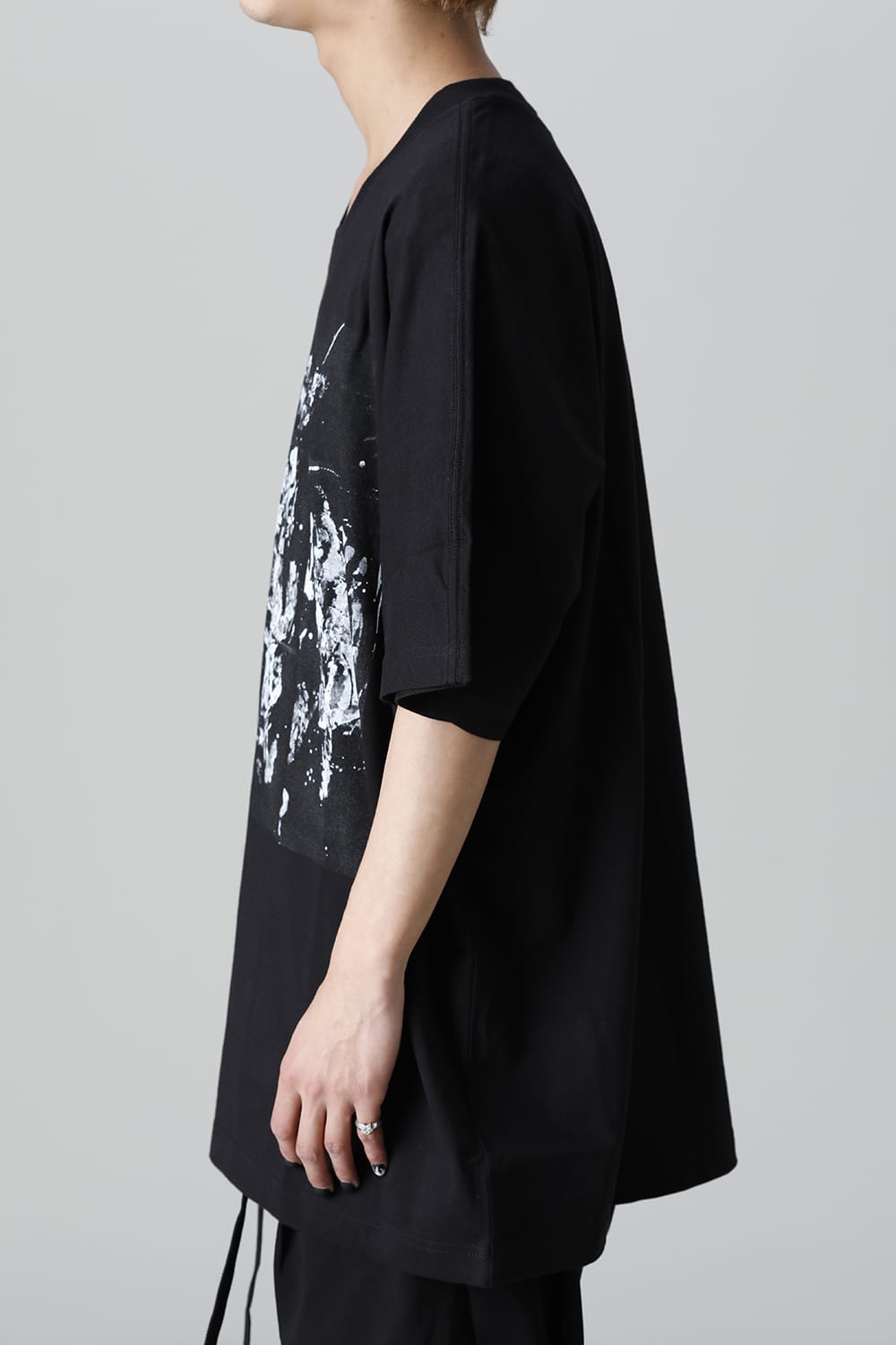 DISTORTION3 "Ryoya Nishimoto" Print Oversized T-shirt Black