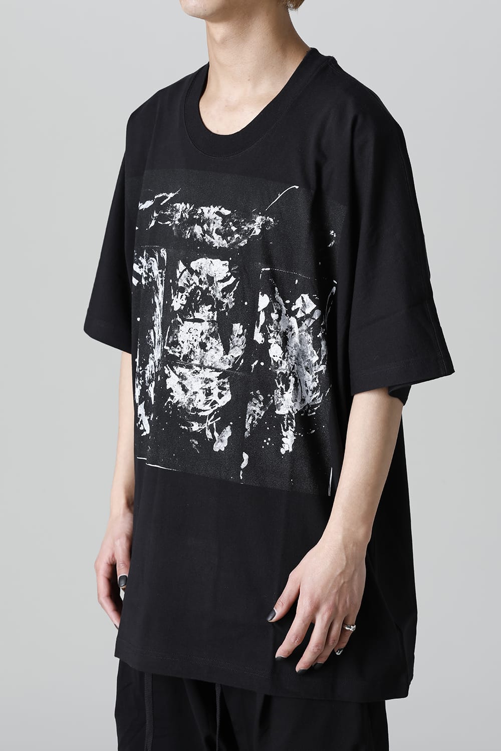 DISTORTION3 "Ryoya Nishimoto" Print Oversized T-shirt Black