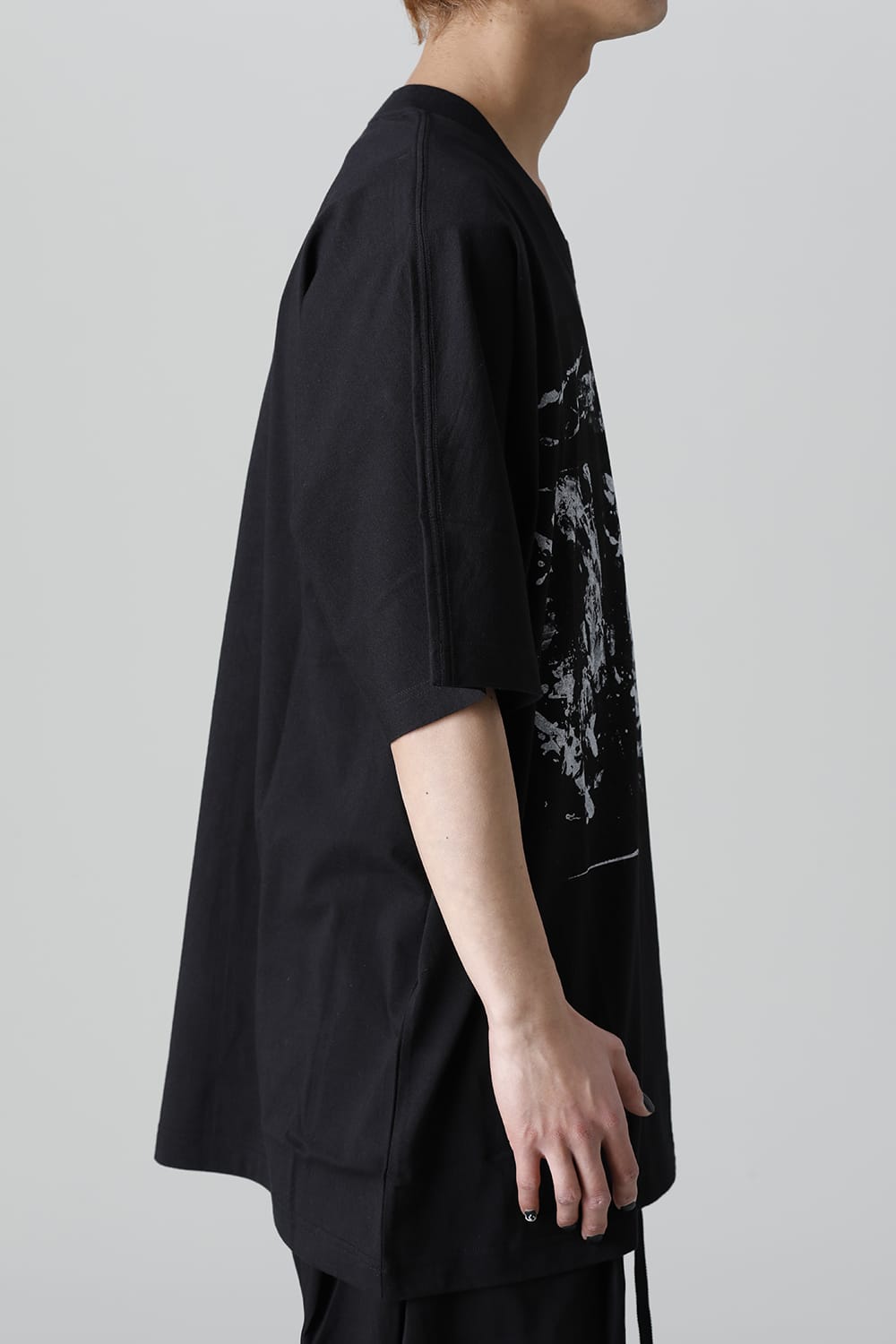 DISTORTION3 "Ryoya Nishimoto" Print Oversized T-shirt Black