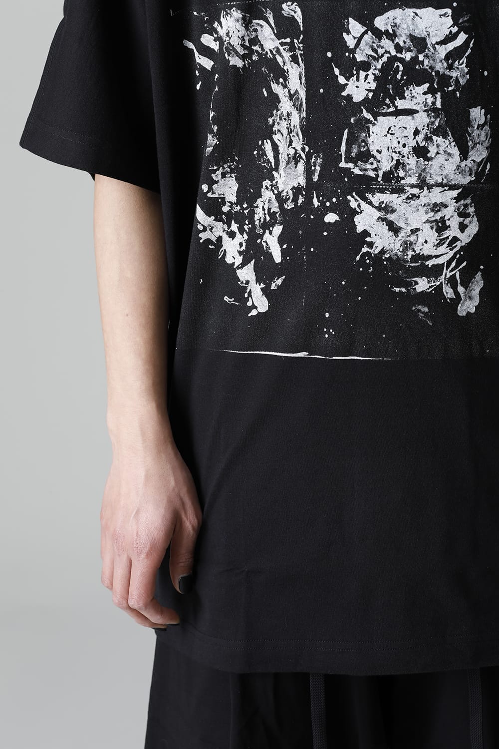 DISTORTION3 "Ryoya Nishimoto" Print Oversized T-shirt Black