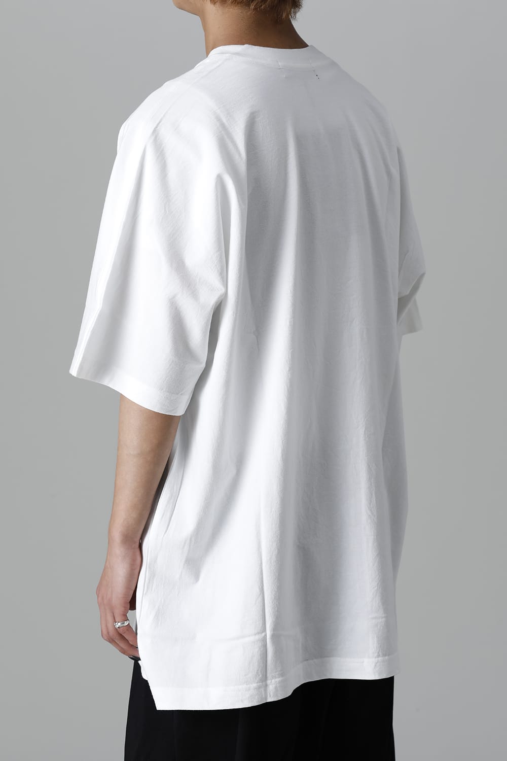 ディストーション3 "西本 浚也" プリント オーバーサイズTシャツ ホワイト