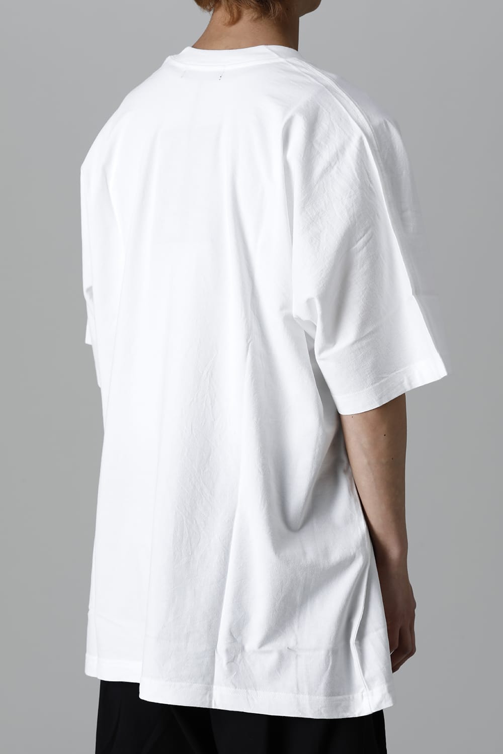 ディストーション3 "西本 浚也" プリント オーバーサイズTシャツ ホワイト