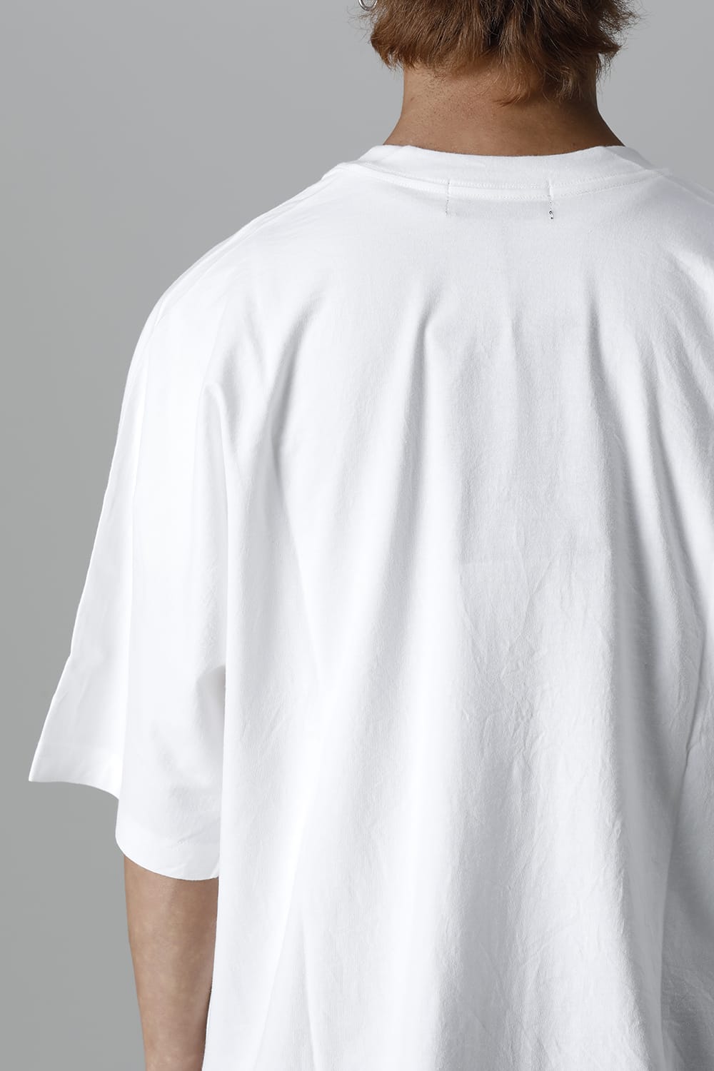 ディストーション3 "西本 浚也" プリント オーバーサイズTシャツ ホワイト