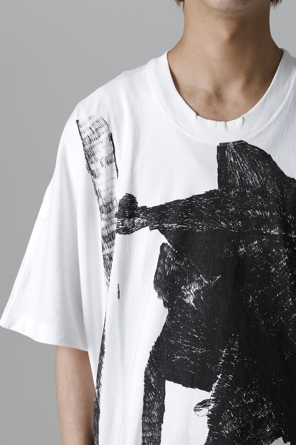 ディストーション3 "大路 裕也" プリント オーバーサイズTシャツ ホワイト