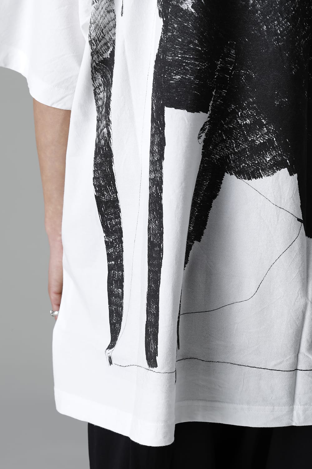 ディストーション3 "大路 裕也" プリント オーバーサイズTシャツ ホワイト