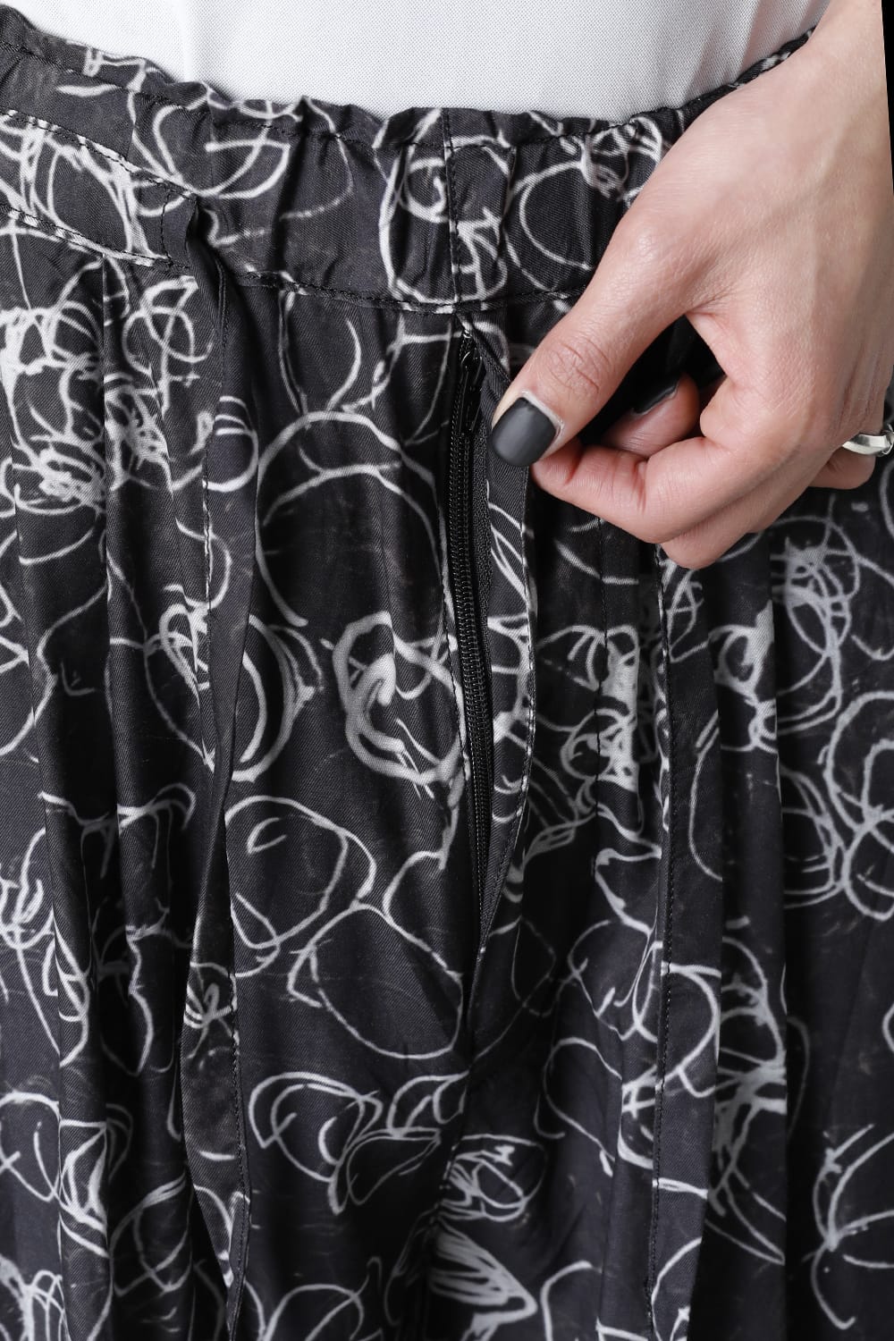 ディストーション3 "北村 悠" インクジェット プリント スーパーワイド レグパンツ