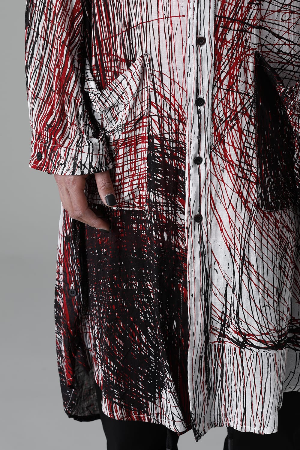 ディストーション3 "中川 ももこ" プリント オーバーサイズ ロングシャツ