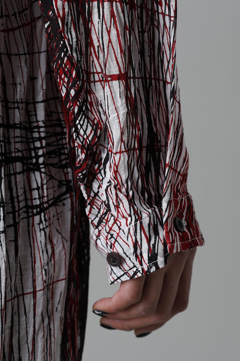 ディストーション3 "中川 ももこ" プリント オーバーサイズ ロングシャツ