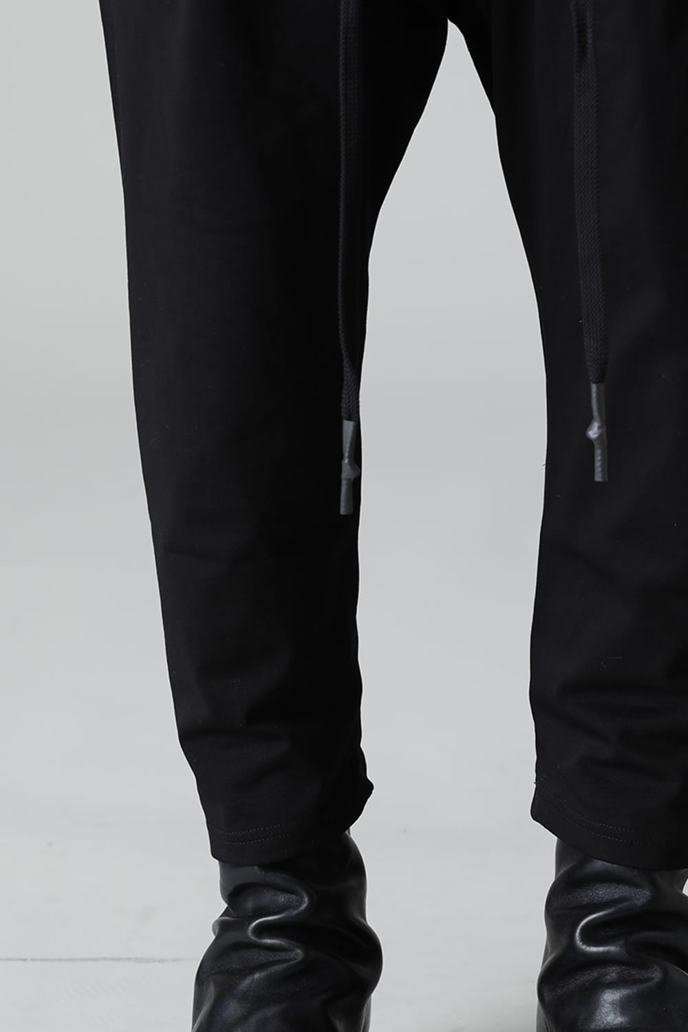 ドロップクロッチ クロップドパンツ