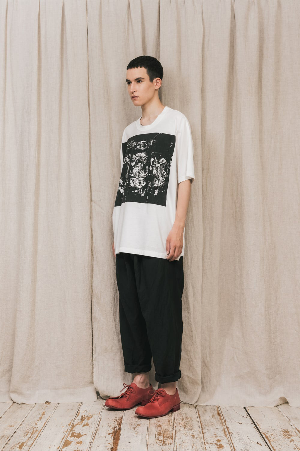 ディストーション3 "西本 浚也" プリント オーバーサイズTシャツ ホワイト