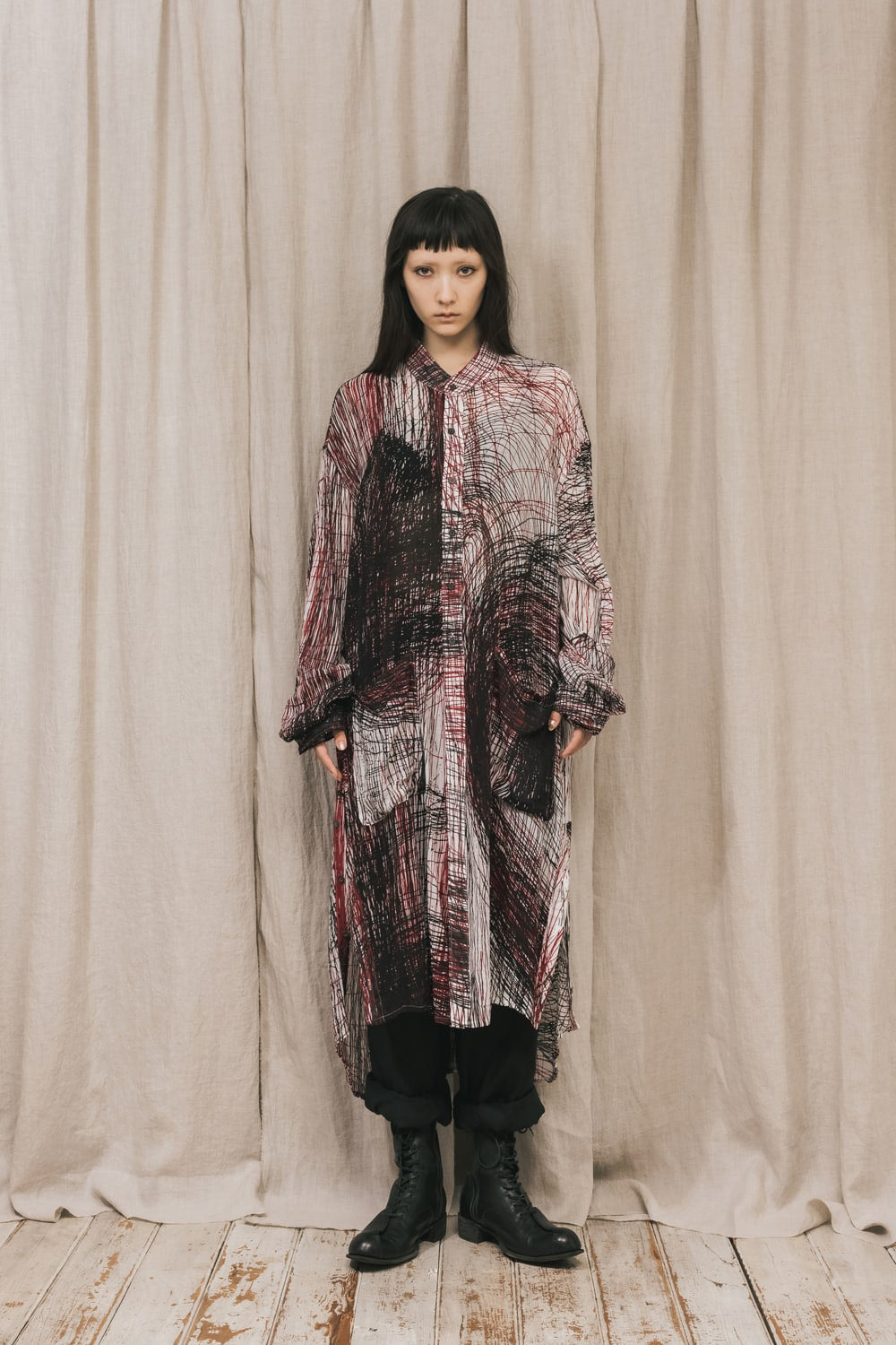 ディストーション3 "中川 ももこ" プリント オーバーサイズ ロングシャツ