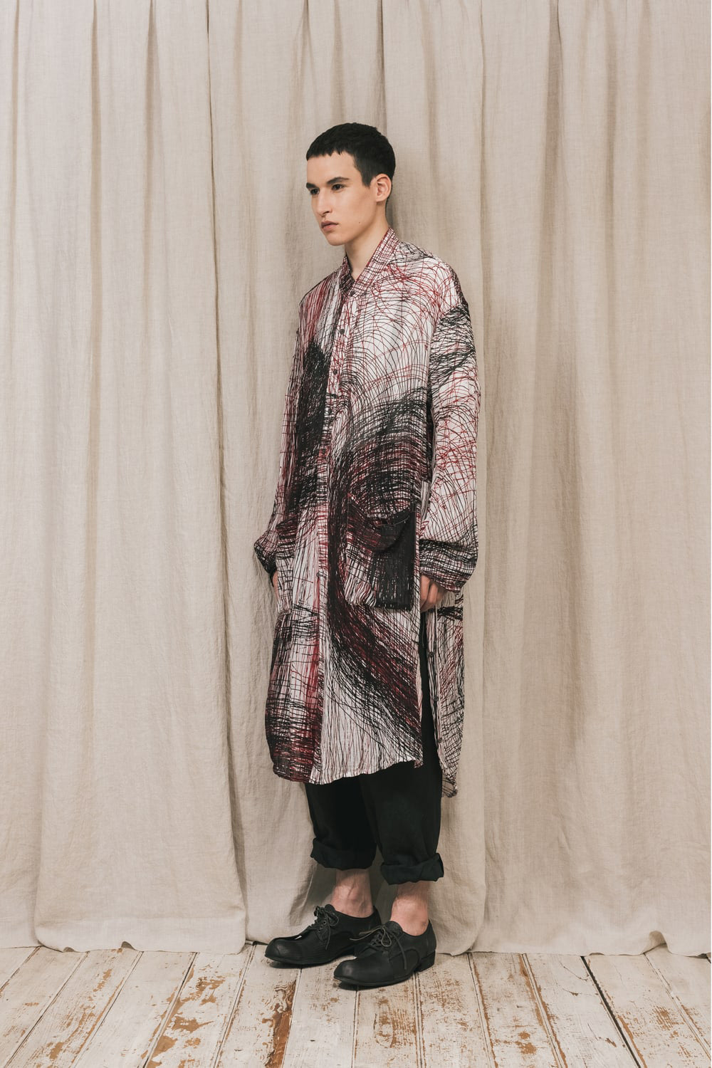 ディストーション3 "中川 ももこ" プリント オーバーサイズ ロングシャツ