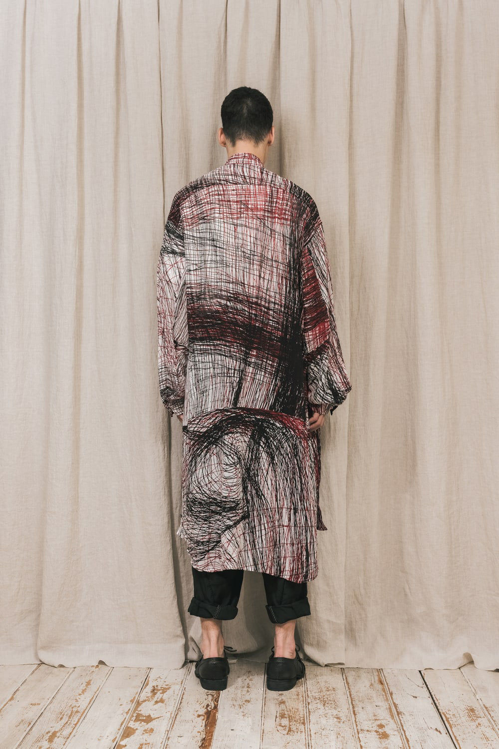 ディストーション3 "中川 ももこ" プリント オーバーサイズ ロングシャツ