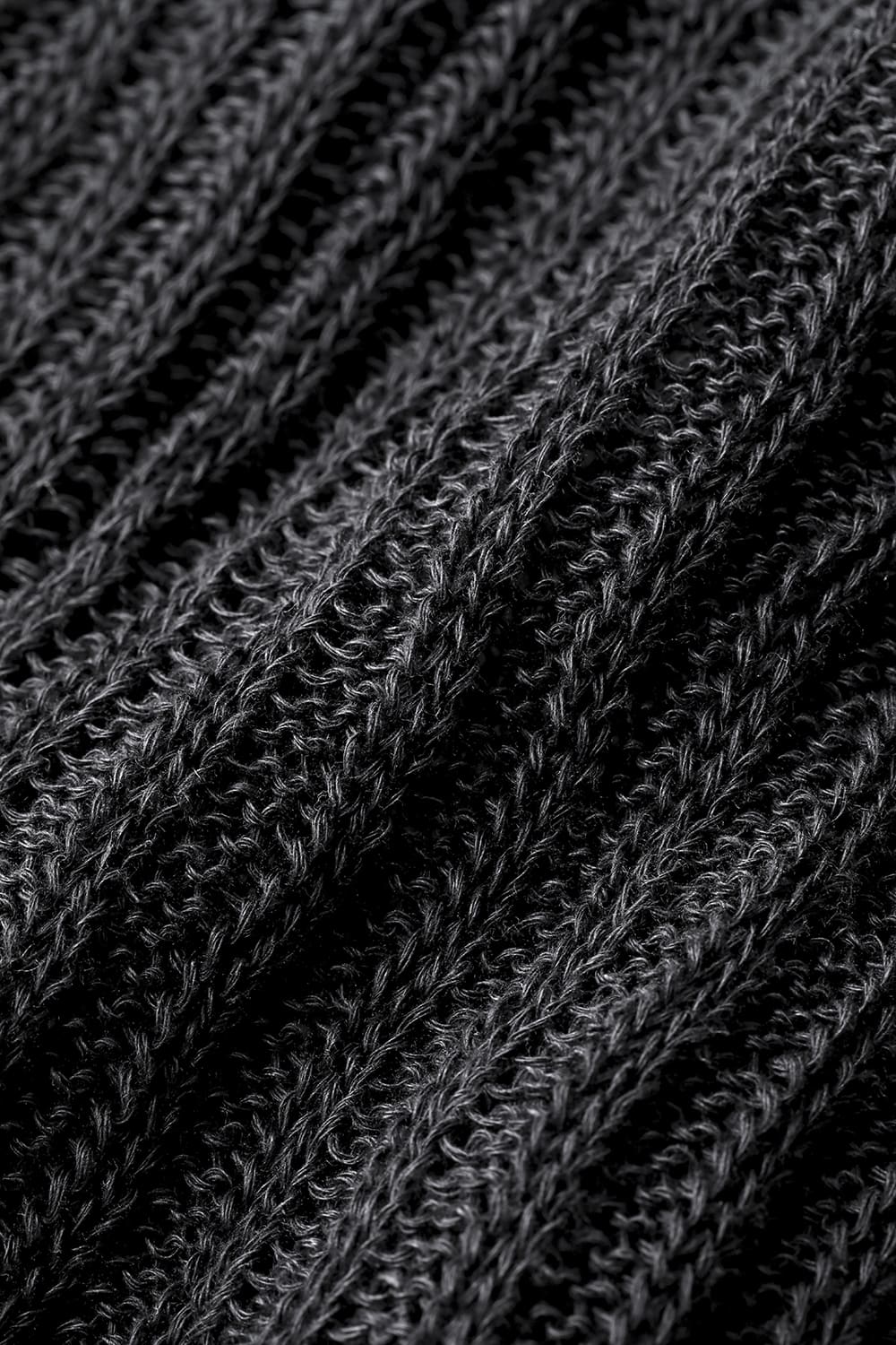 KNITTED V NECK BLACK