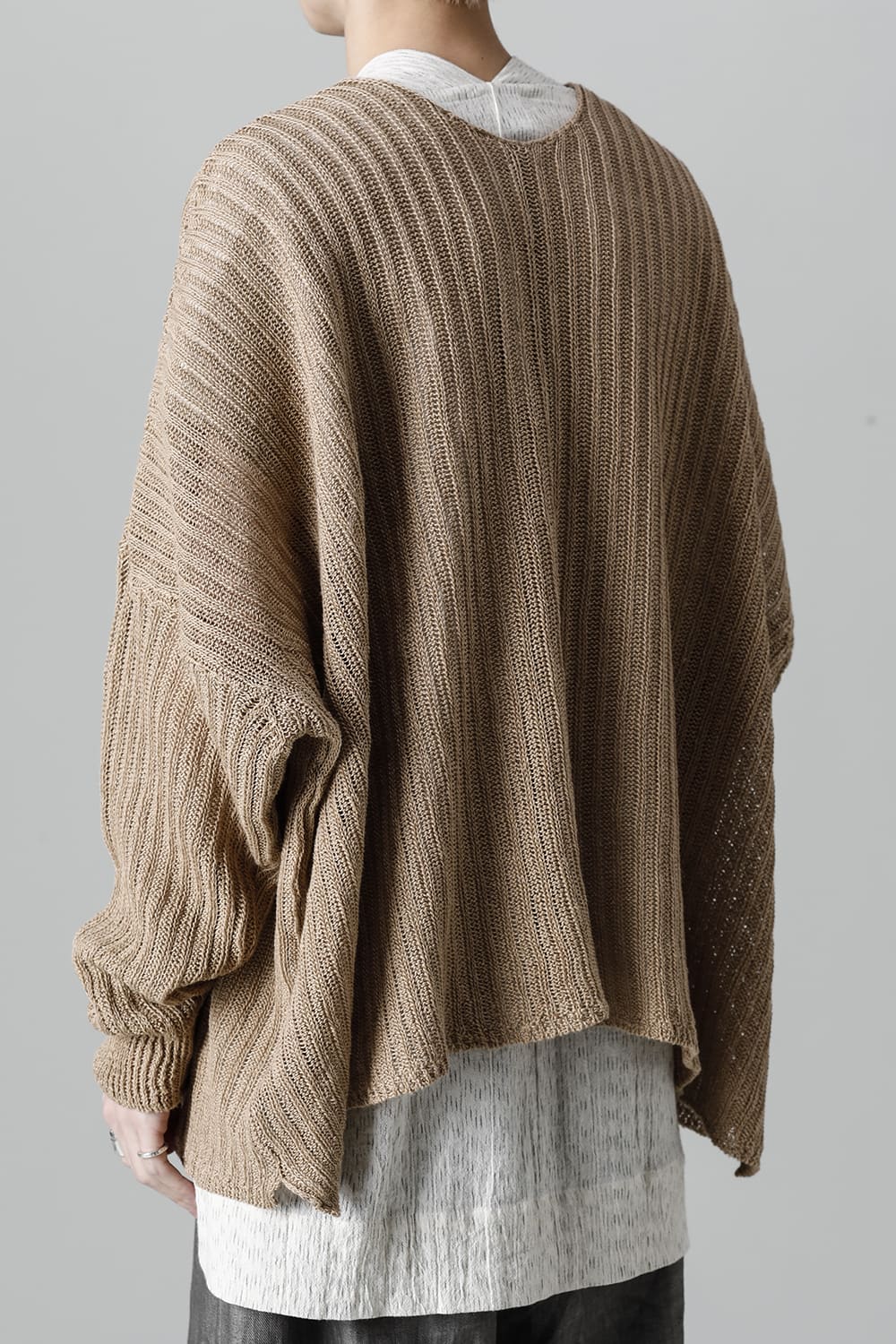 KNITTED V NECK GOLDEN