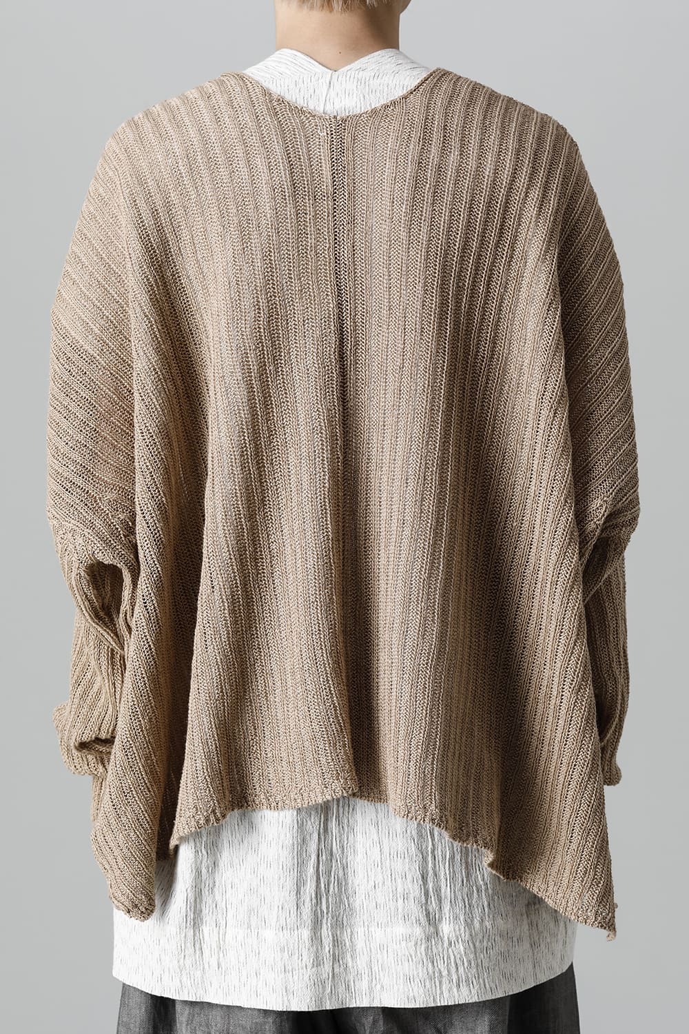 KNITTED V NECK GOLDEN