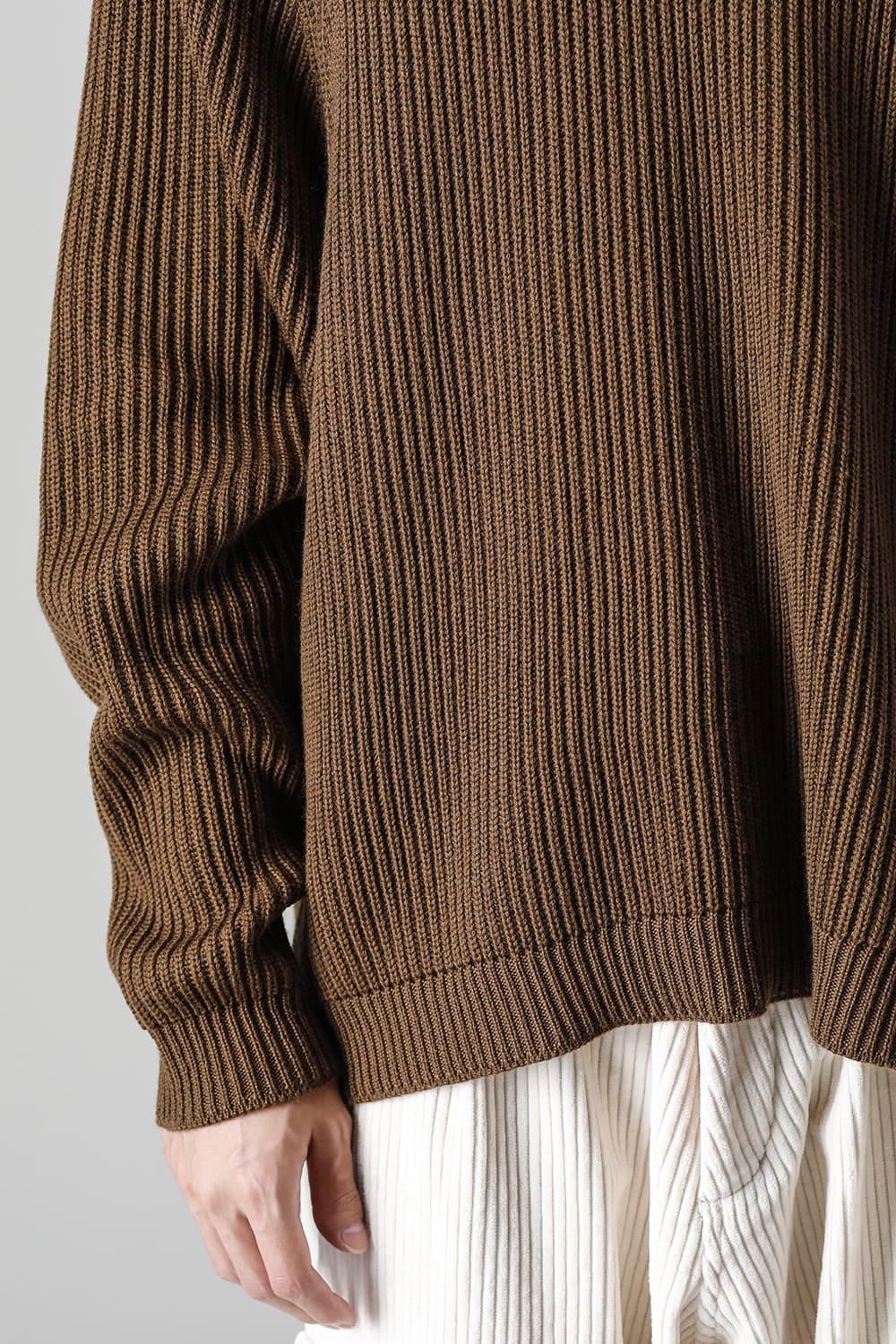 KNITTED CREW NECK Fine Merino Wool Mud