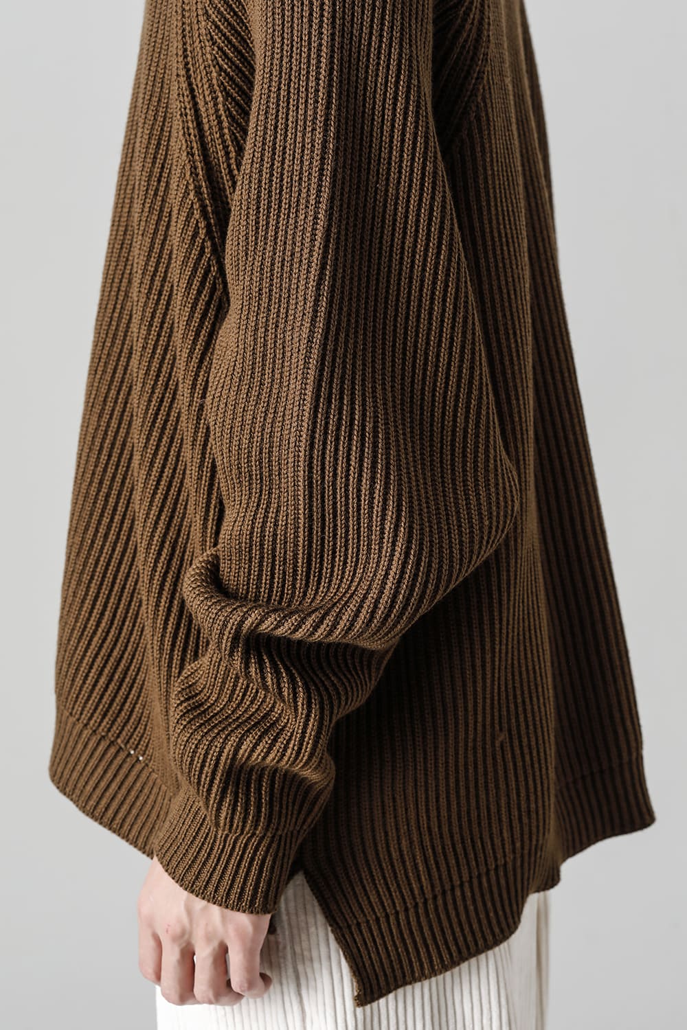 KNITTED CREW NECK Fine Merino Wool Mud