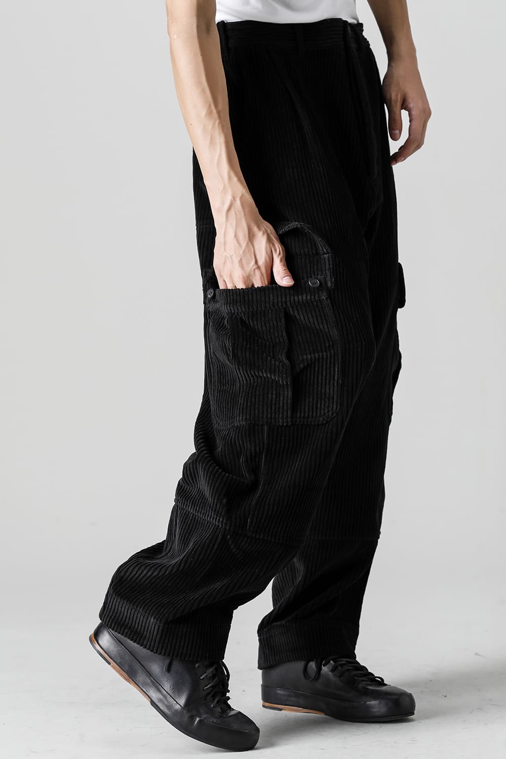 CARGO TROUSERS Wide Wale Corduroy Black