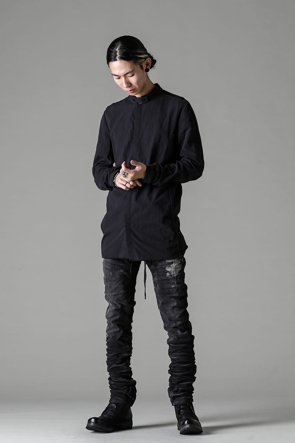 P13. TF F1603K BLACK DENIM