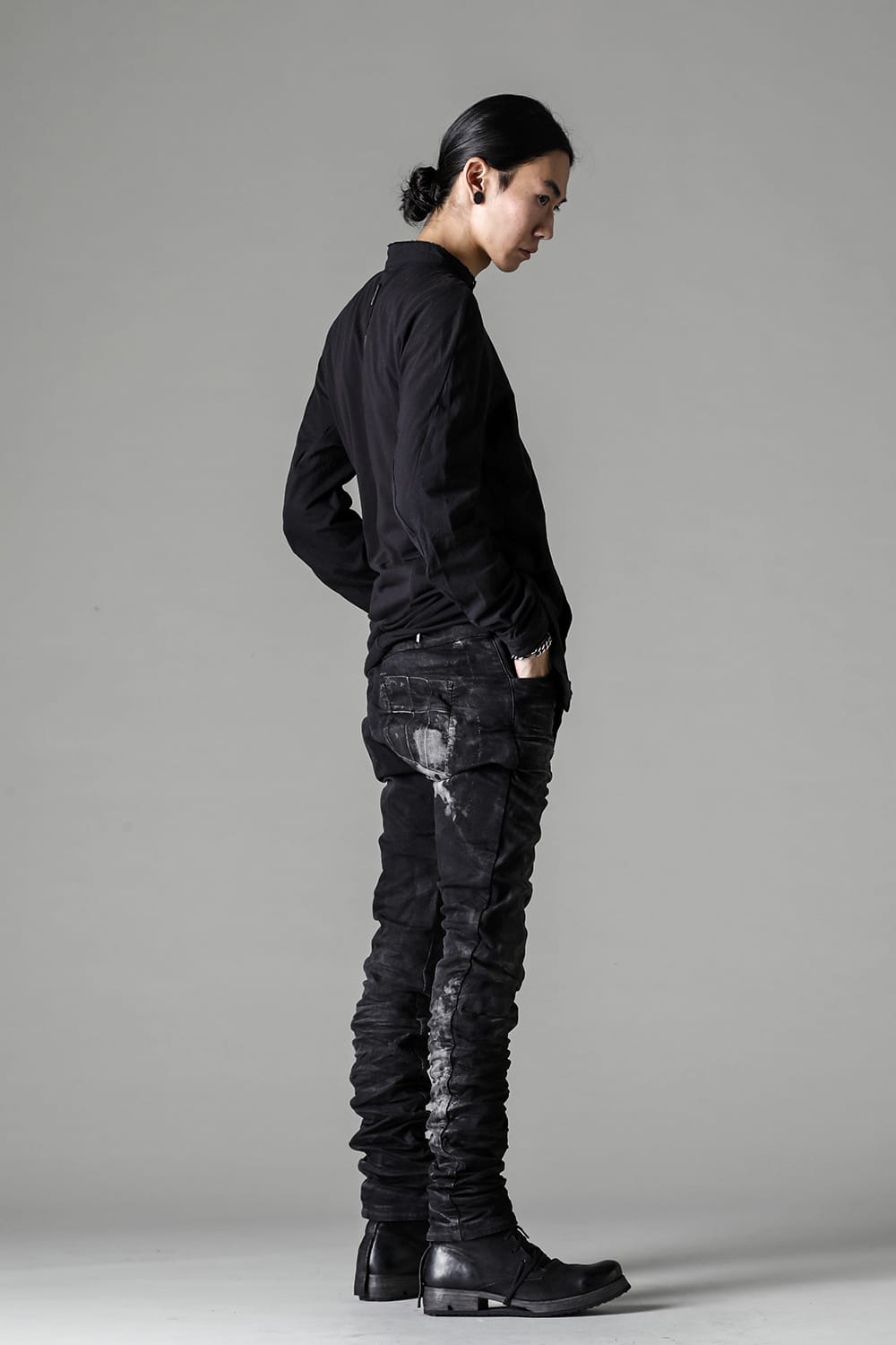 P13. TF F1603K BLACK DENIM