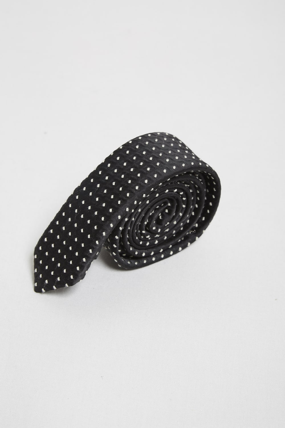 Dot jacquard  narrow tie