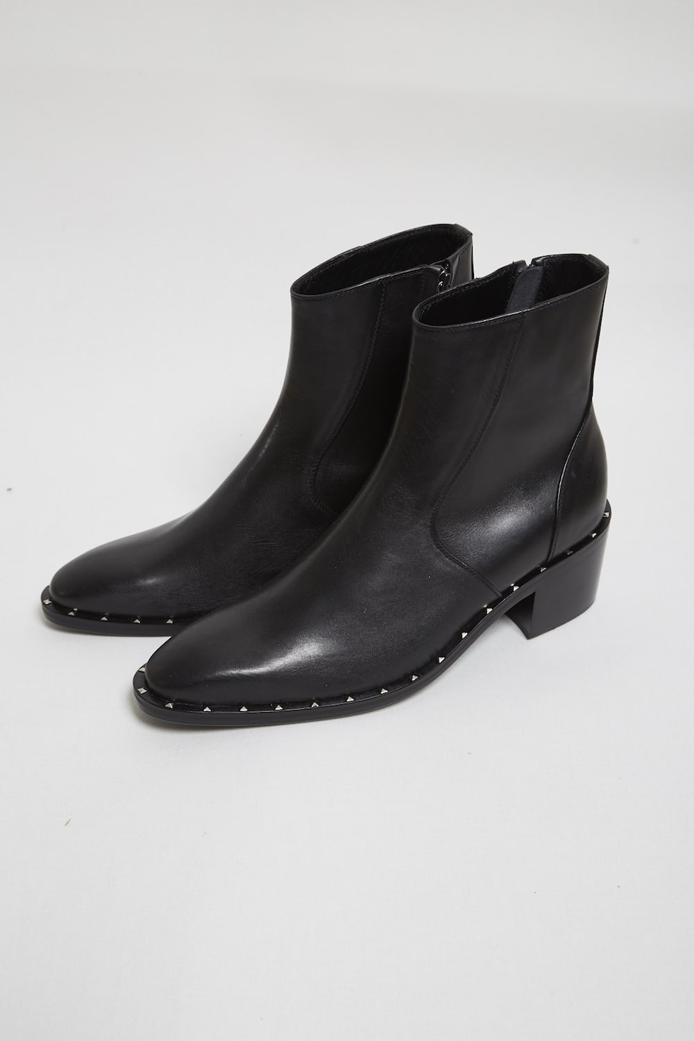 Glenson kip heel boots (studs)