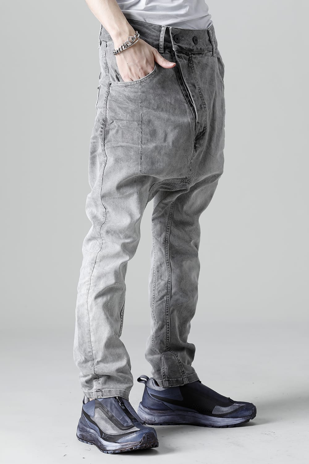 P4C F1481  アイスグレー