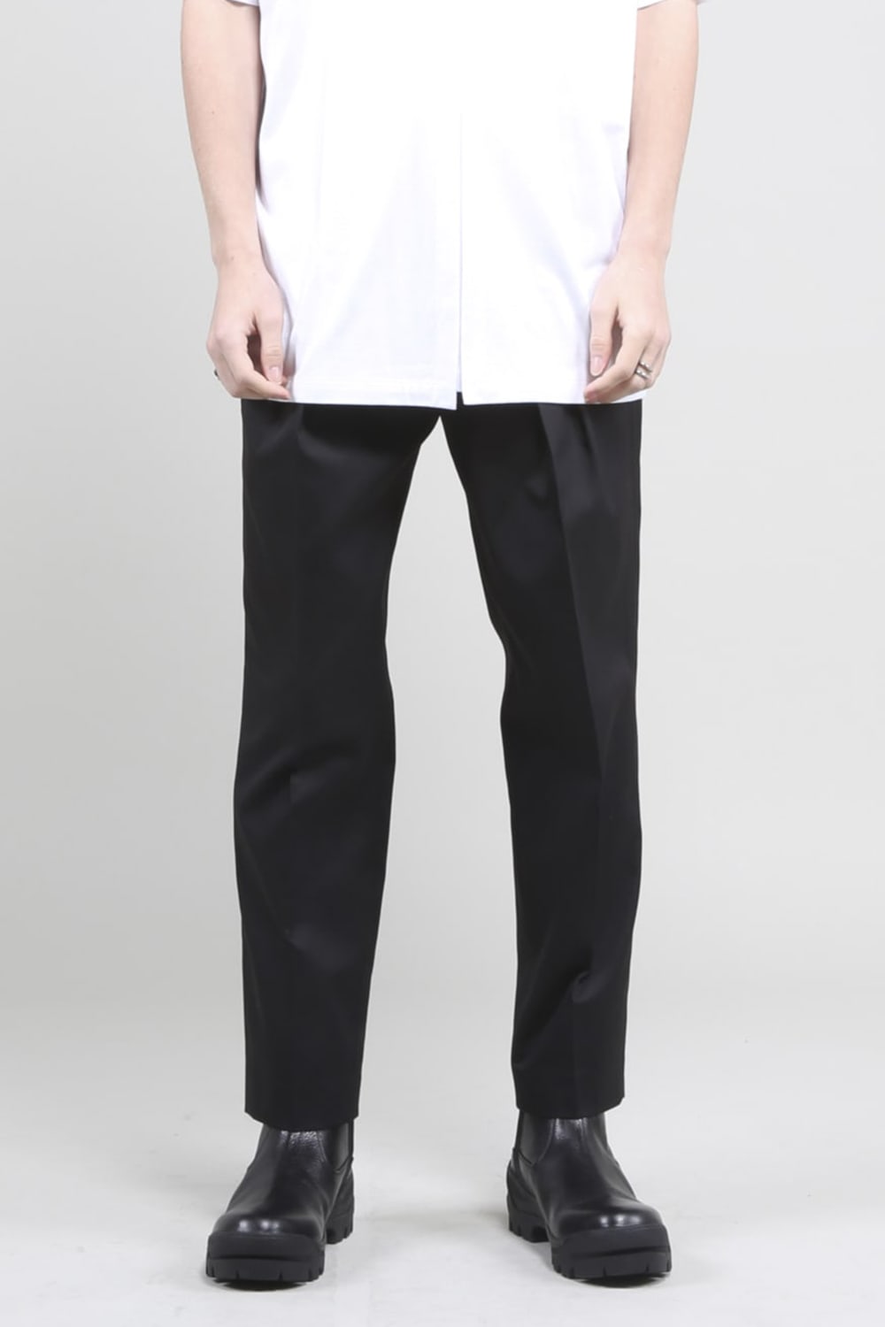 2 Tuck Pants Black